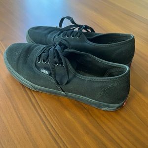 Women’s size 6 black vans